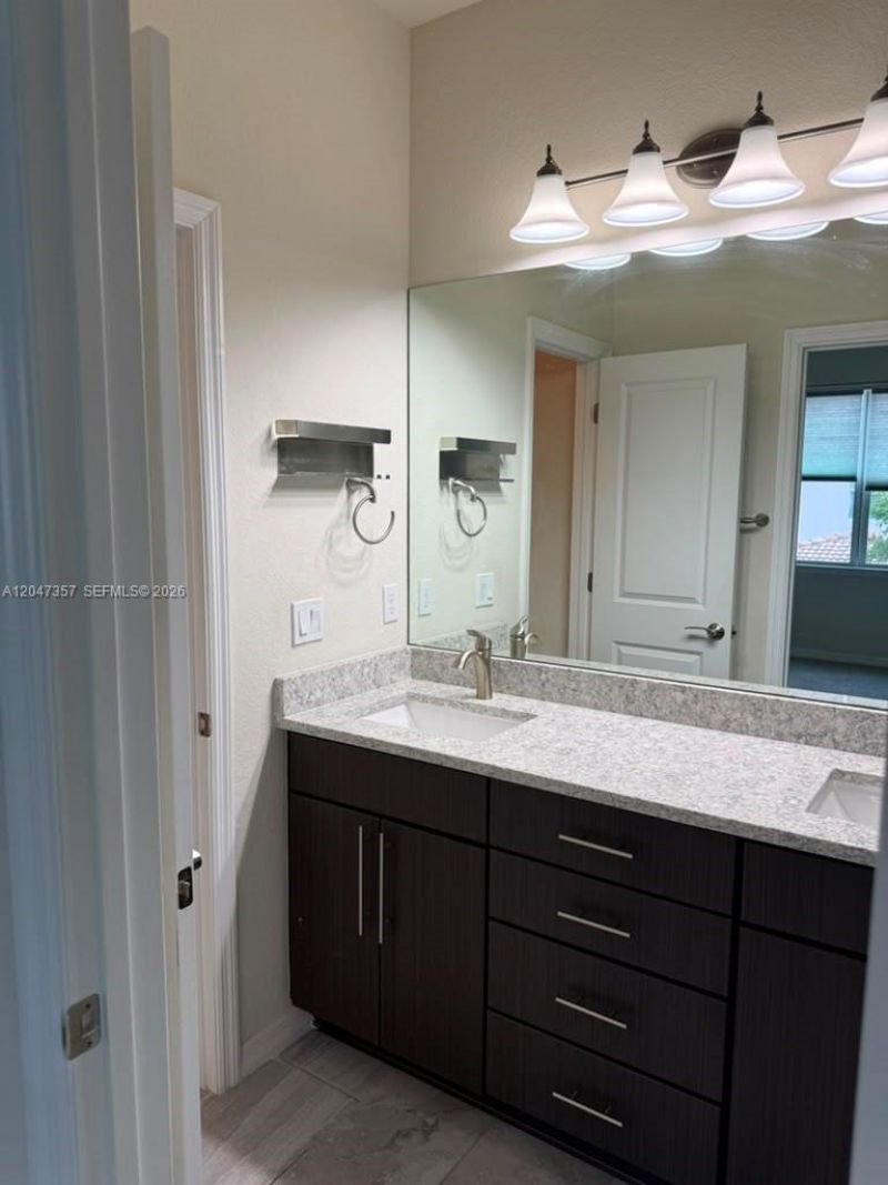 4022 Long Leaf Ln , Unit 4022, Hollywood, FL 33021 Photo