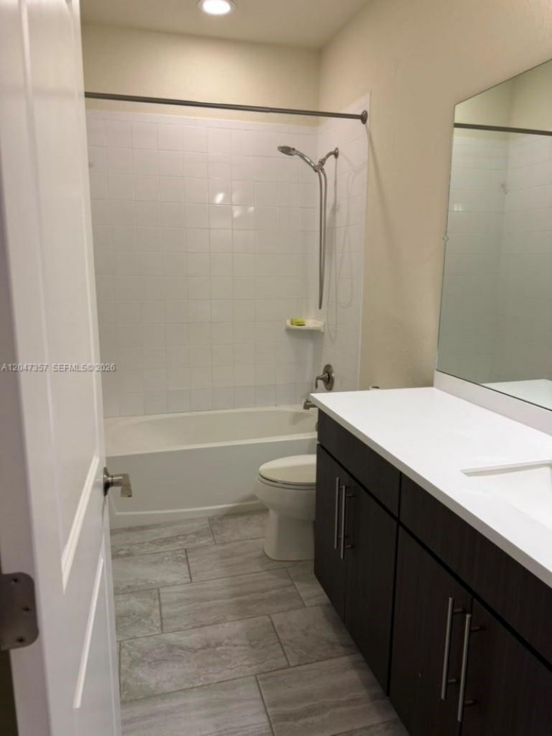 4022 Long Leaf Ln , Unit 4022, Hollywood, FL 33021 Photo