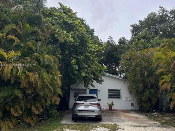 823 SE 18th St , Unit 1-3, Fort Lauderdale, FL 33316