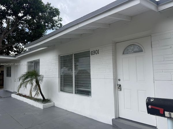 6901 Thomas St , Hollywood, FL 33024