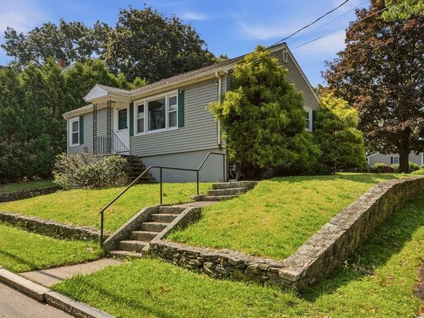 1443 Bedford St, Fall River, MA 02723