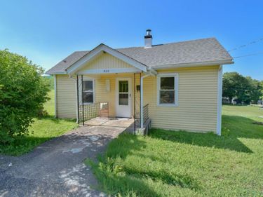 403 W King, Bedford, VA 24523