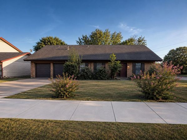 305 Starbright DR, Austin, TX 78745