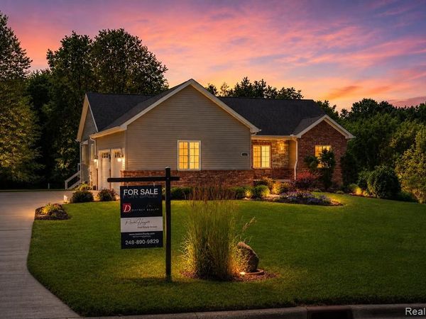 697 Lee Court, Brandon Twp, MI 48371