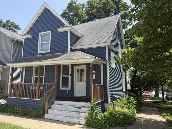 624 Veto Street NW, Grand Rapids, MI 49504