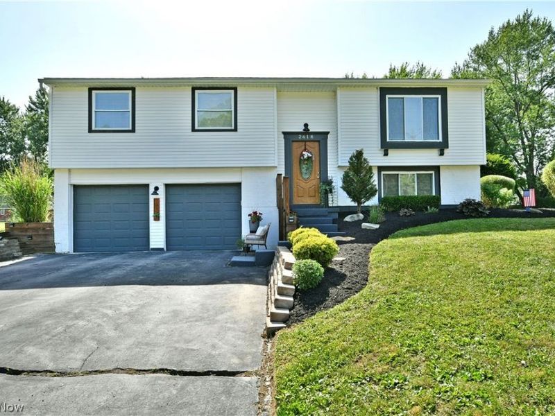 2618 Elizabeth Drive SW, Warren, OH 44481 Photo 2