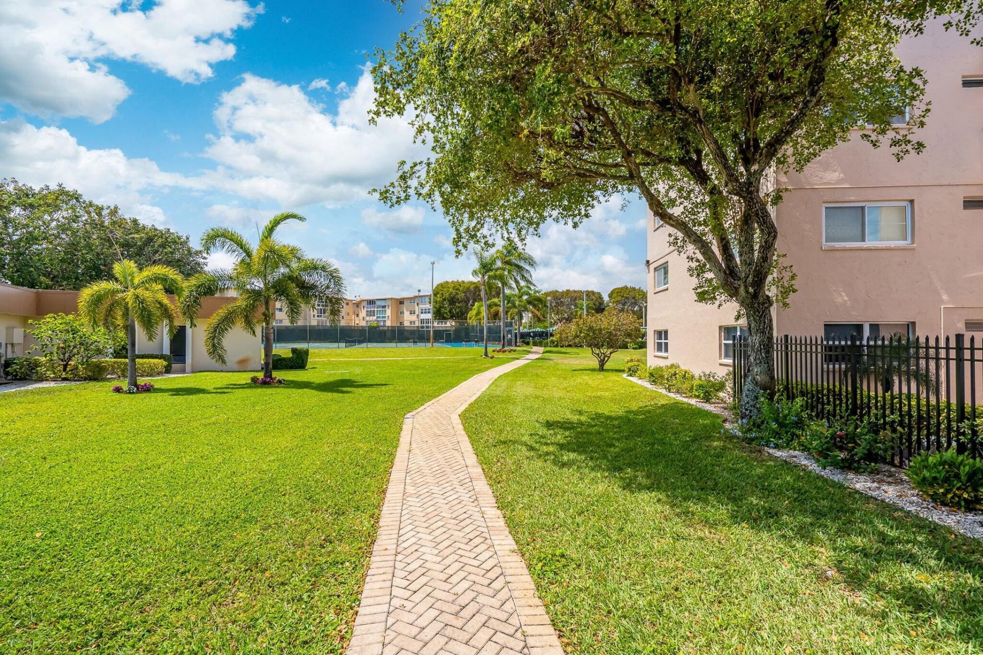 2515 NE 2nd Court, Unit 418, Boynton Beach, FL 33435 Photo