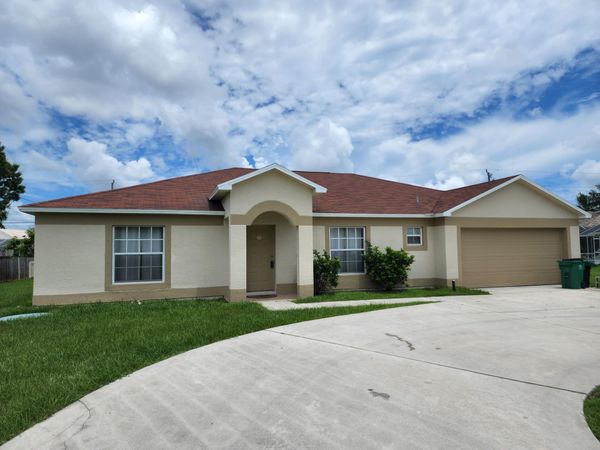 2709 SW Somber Road, Port St. Lucie, FL 34953