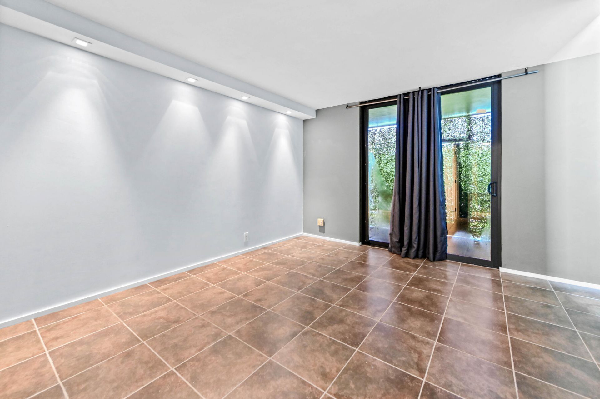 2828 Tennis Club Drive, Unit #202, West Palm Beach, FL 33417 Photo