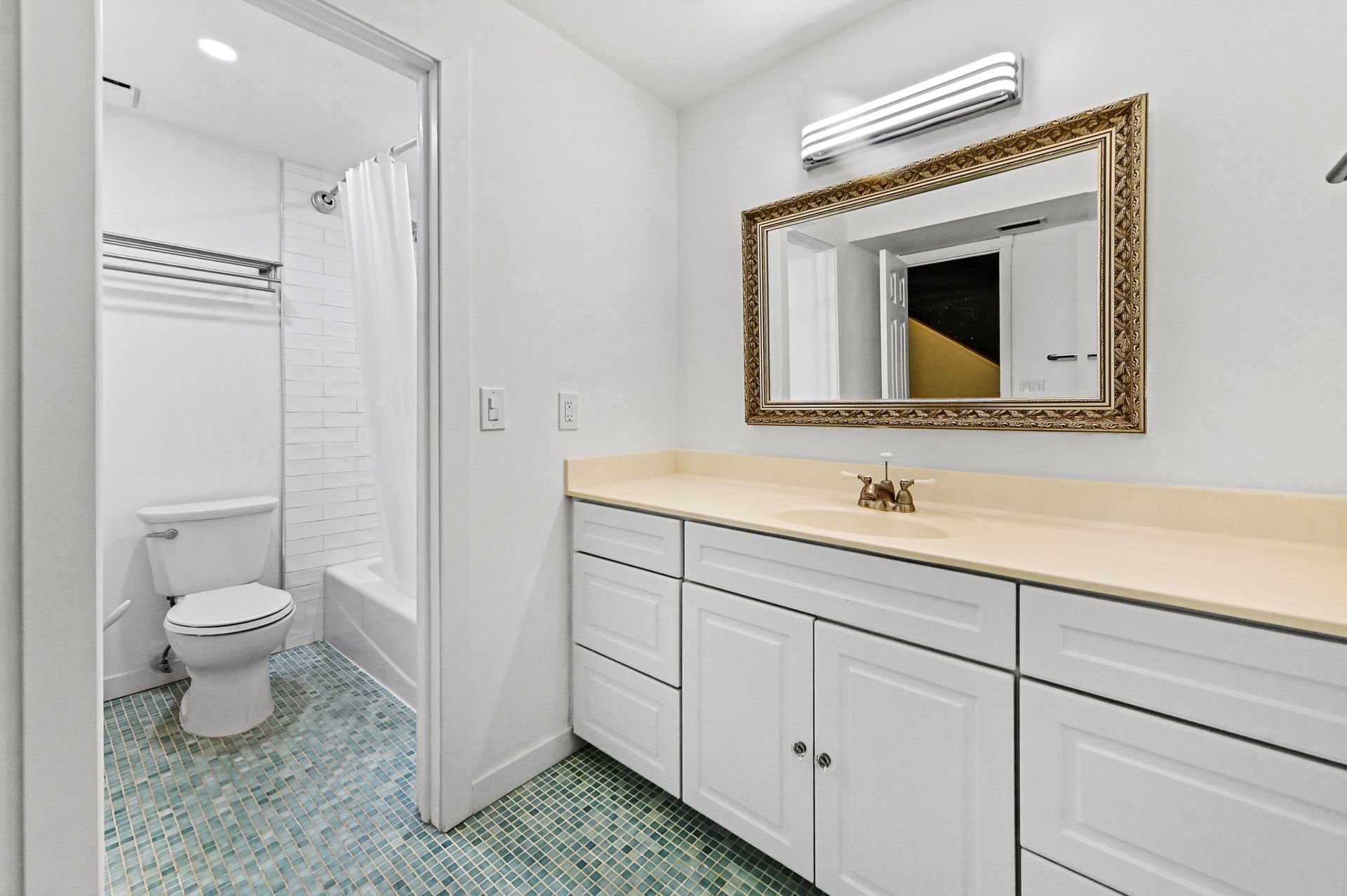 2828 Tennis Club Drive, Unit #202, West Palm Beach, FL 33417 Photo