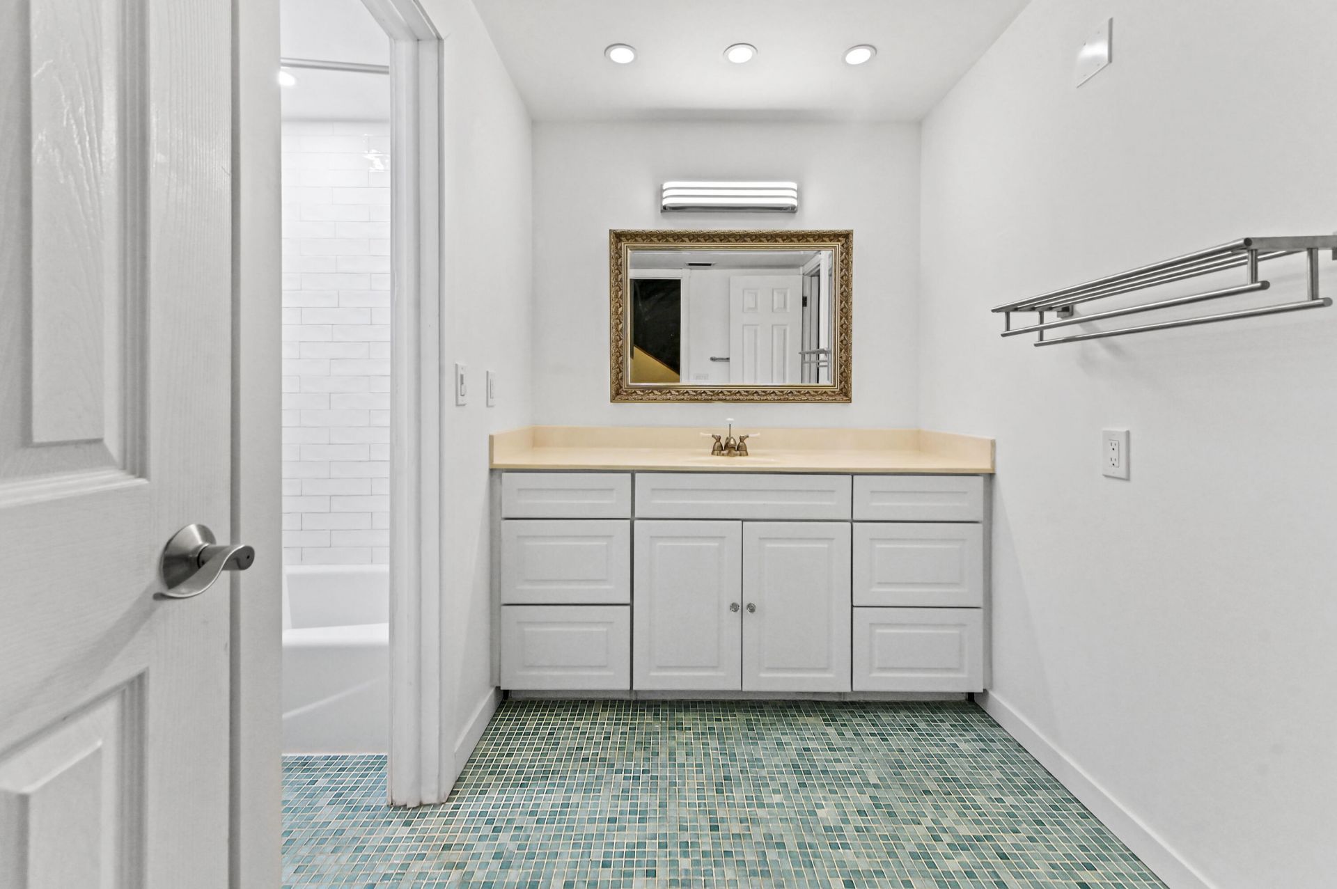 2828 Tennis Club Drive, Unit #202, West Palm Beach, FL 33417 Photo