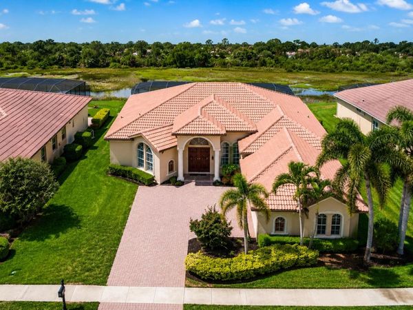 923 SW Grand Reserves Boulevard, Port St. Lucie, FL 34986
