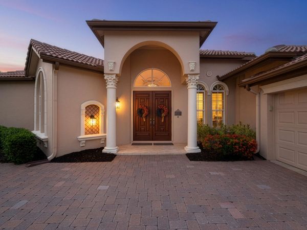 923 SW Grand Reserves Boulevard, Port St. Lucie, FL 34986