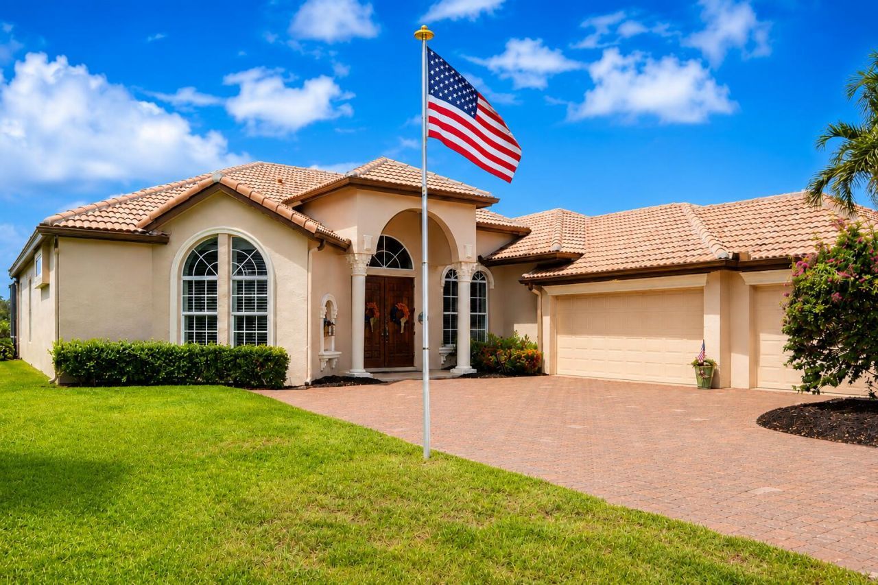 923 SW Grand Reserves Boulevard, Port Saint Lucie, FL 34986 Photo