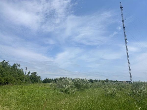 5545 E Levering Road, Levering, MI 49755