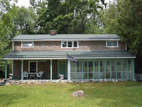 4570 W Lake Road, Harbor Springs, MI 49740