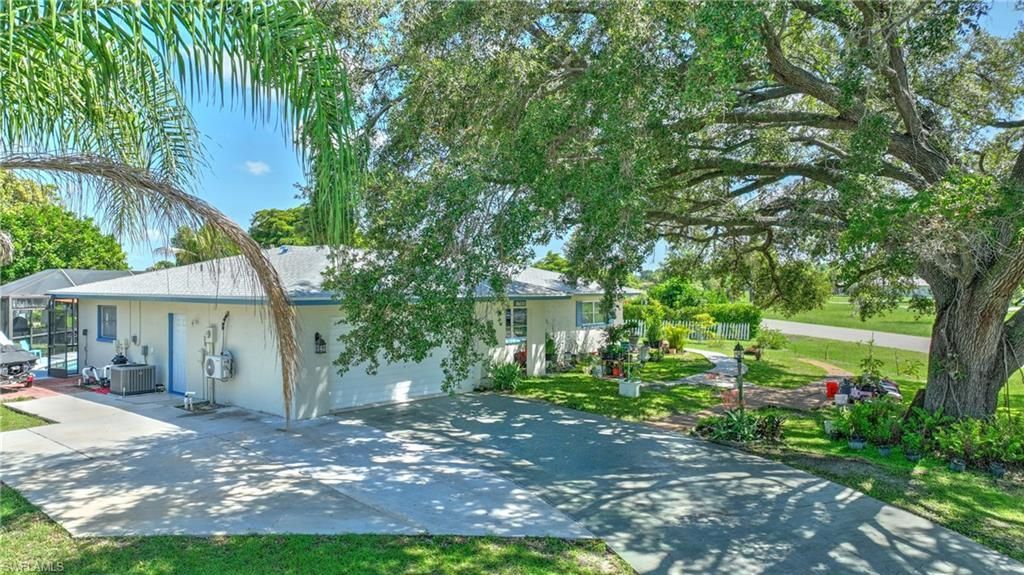 1701 Ridgecrest St , Lehigh Acres, FL 33936 Photo