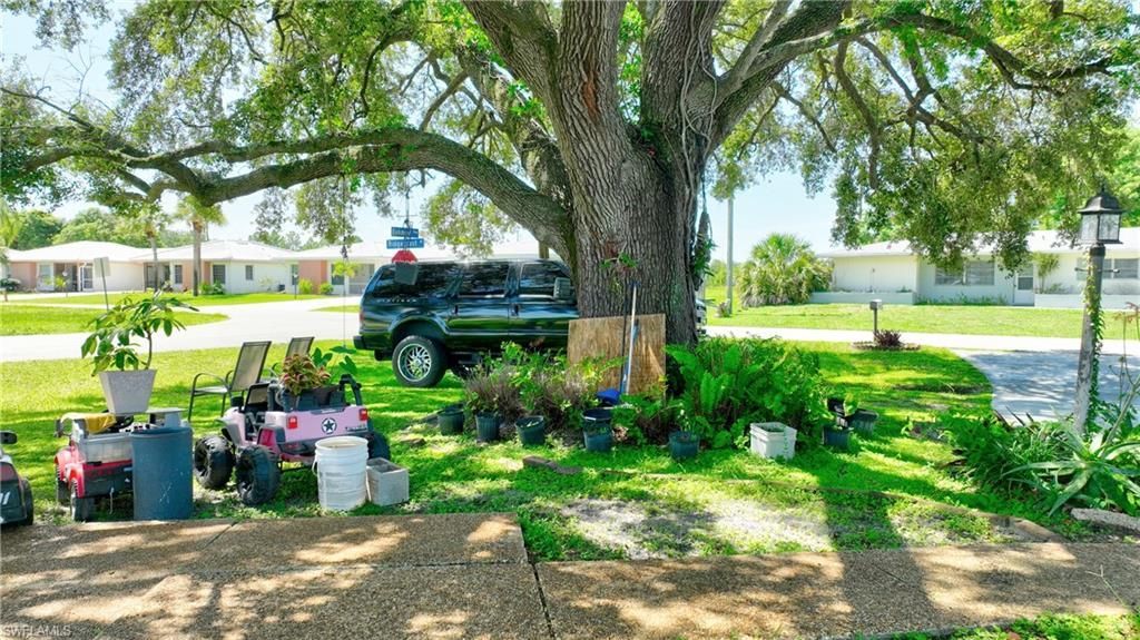 1701 Ridgecrest St , Lehigh Acres, FL 33936 Photo
