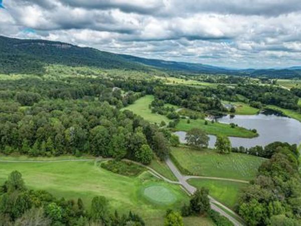 21552 US 127 , Unit 5, Dunlap, TN 37327