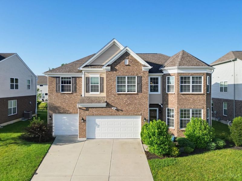 1303 Autumn Run Drive, Maineville, OH 45039 Photo 2