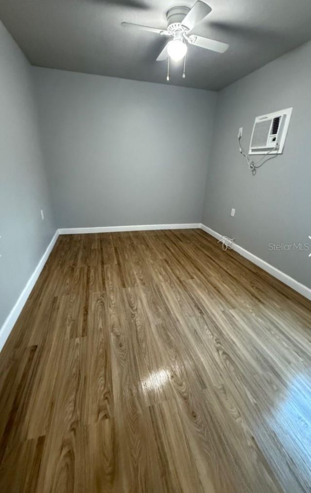 962 19 Avenue S, Unit C, Saint Petersburg, FL 33705 Photo