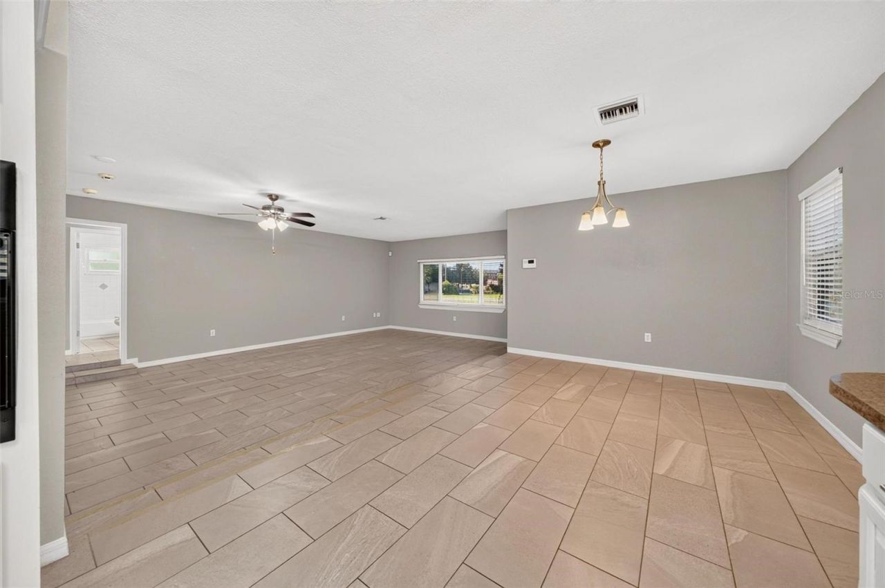 610 W Maud Street , Tavares, FL 32778 Photo