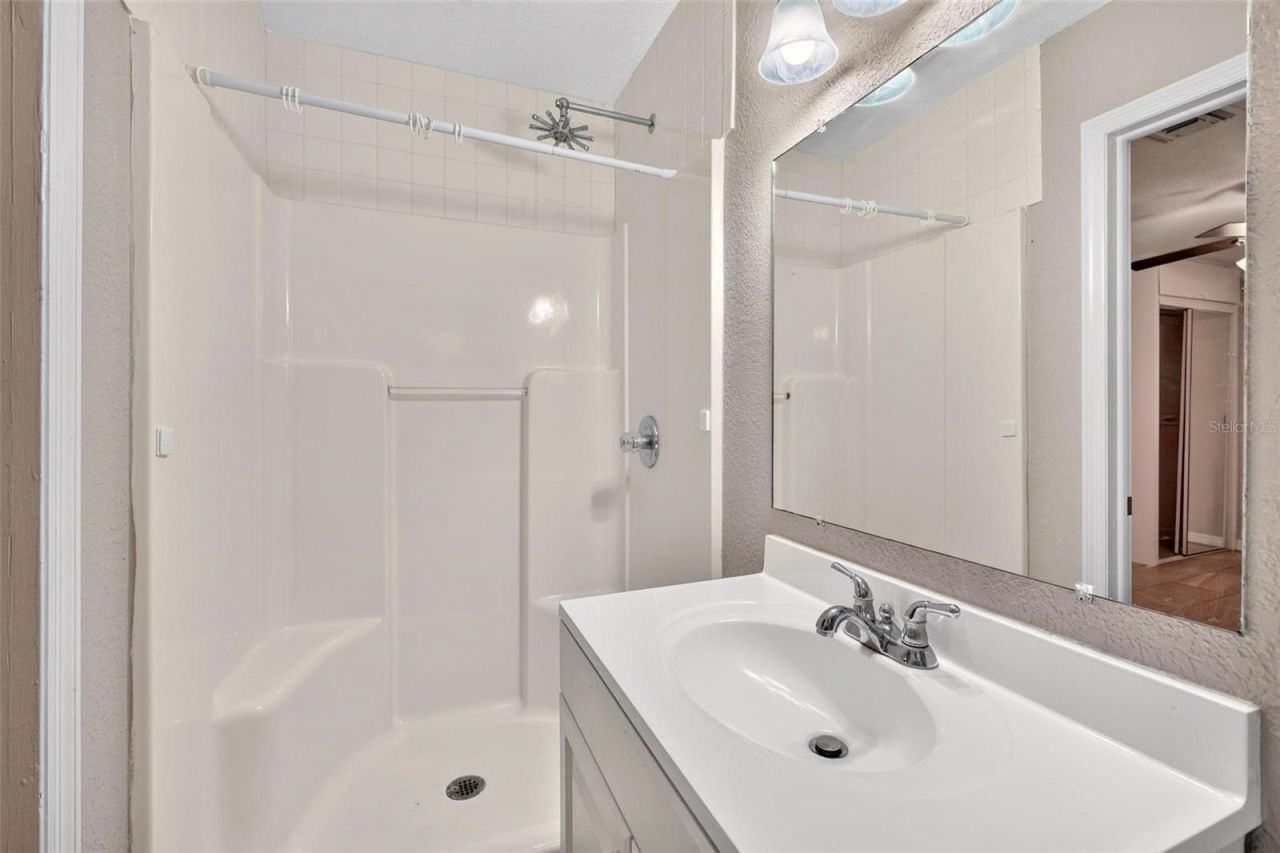 610 W Maud Street , Tavares, FL 32778 Photo