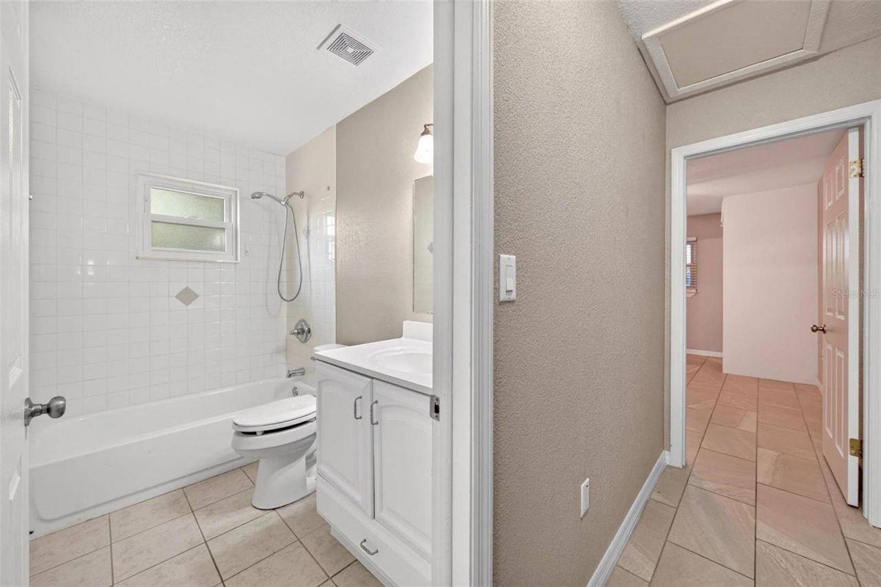 610 W Maud Street , Tavares, FL 32778 Photo
