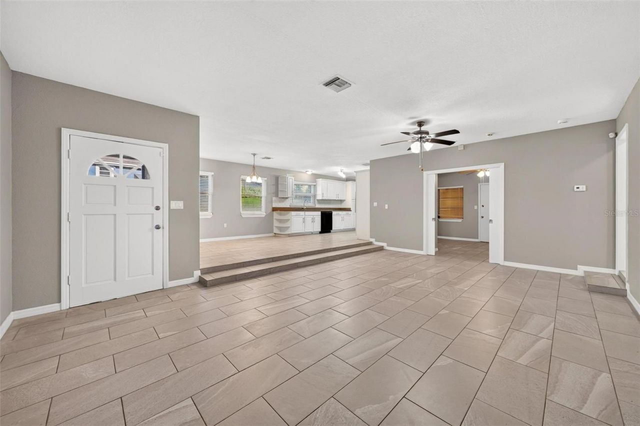 610 W Maud Street , Tavares, FL 32778 Photo