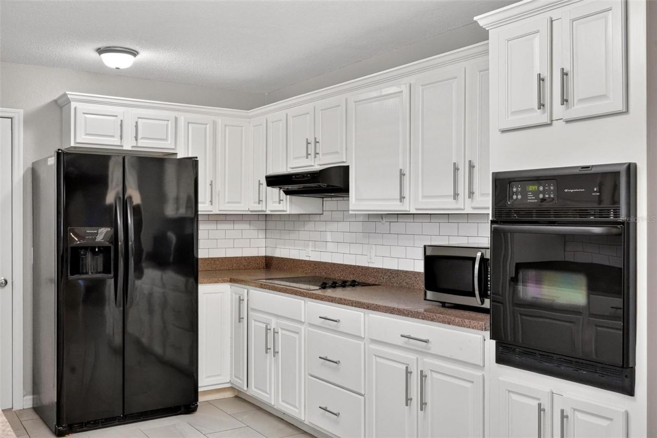 610 W Maud Street , Tavares, FL 32778 Photo