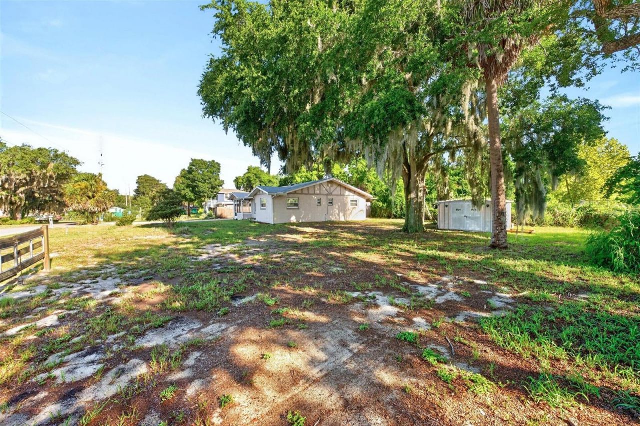 610 W Maud Street , Tavares, FL 32778 Photo