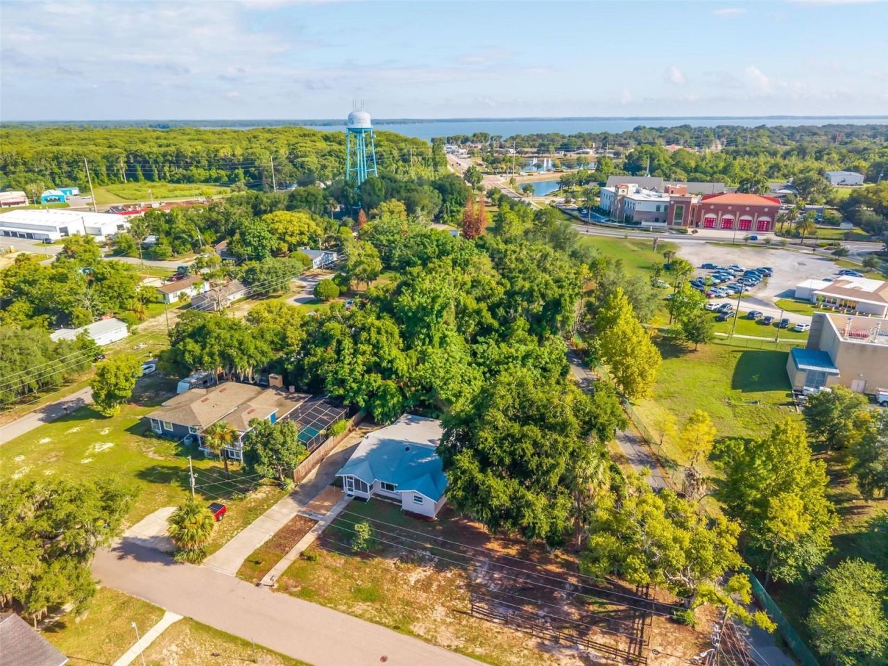 610 W Maud Street , Tavares, FL 32778 Photo
