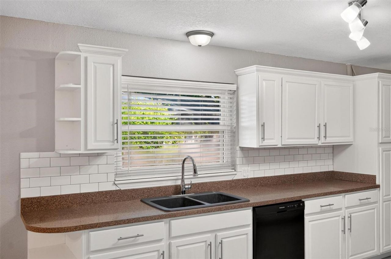 610 W Maud Street , Tavares, FL 32778 Photo