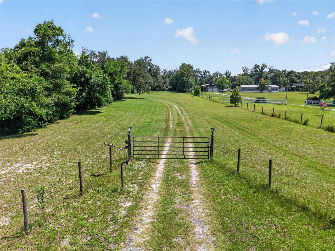 2039 SW State Road 26, Trenton, FL 32693 Photo