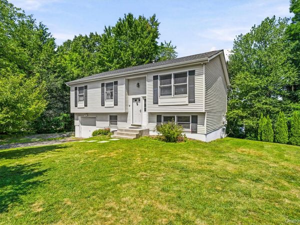 6 Virginia Circle , Newburgh, NY 12550