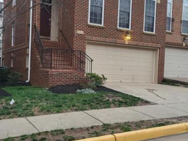 9239 POINT REPLETE DRIVE , FORT BELVOIR, VA 22060