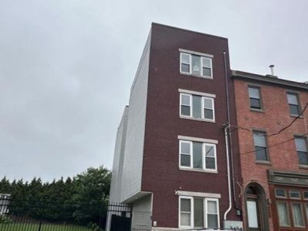 811 N FRANKLIN STREET, PHILADELPHIA, PA 19123