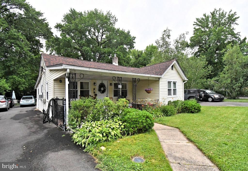 1885 PARK AVE , BENSALEM, PA 19020