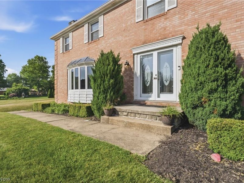 1251 Grenada Drive NE, Canton, OH 44714 Photo 6