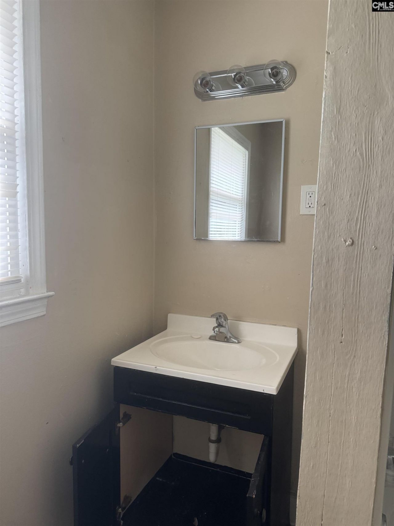 3621 Baywater Drive  Photo 12