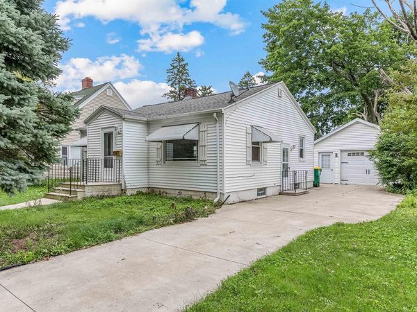 910 WILSON AVENUE, Green Bay, WI 54303
