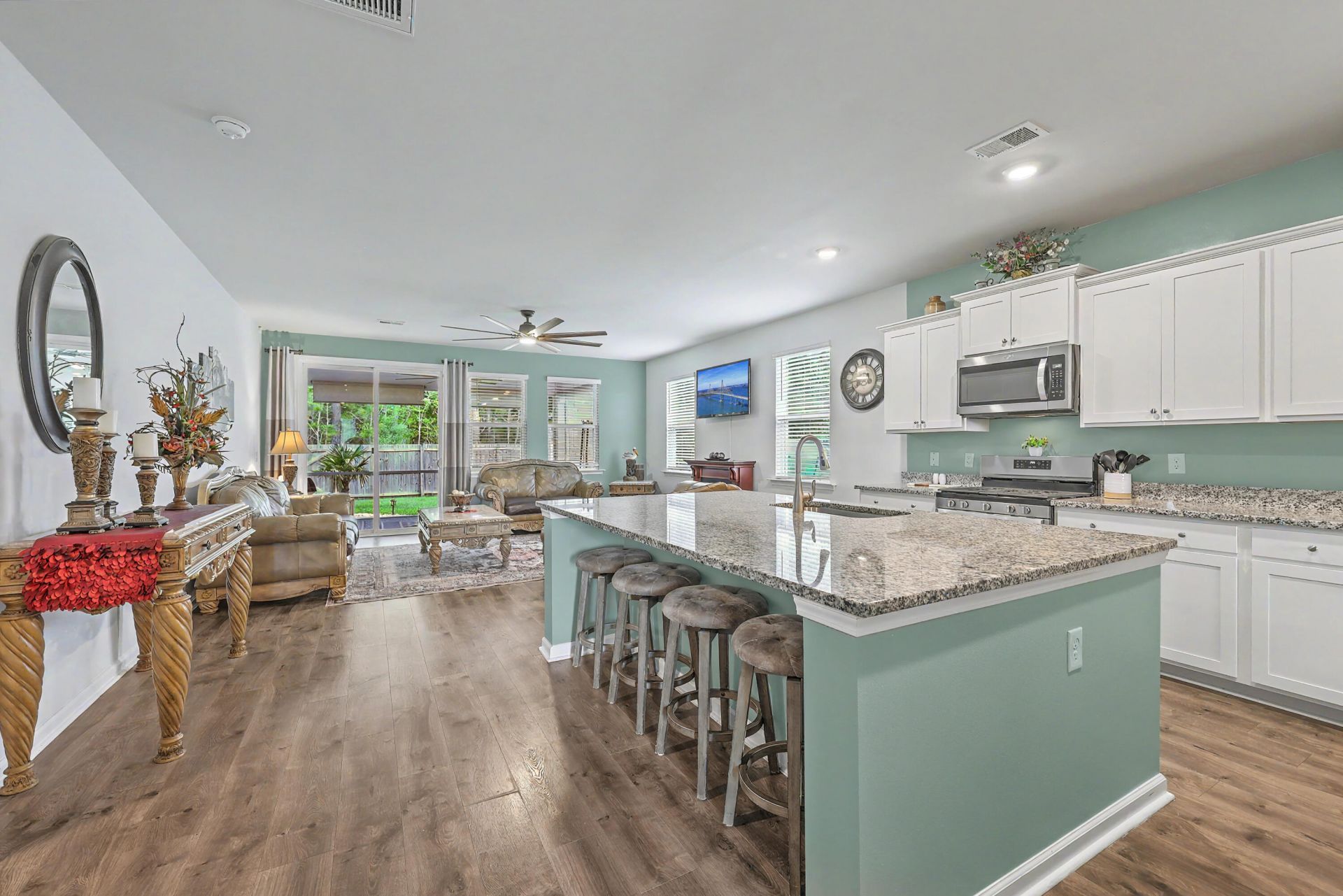 241 Celestial Boulevard Photo 14