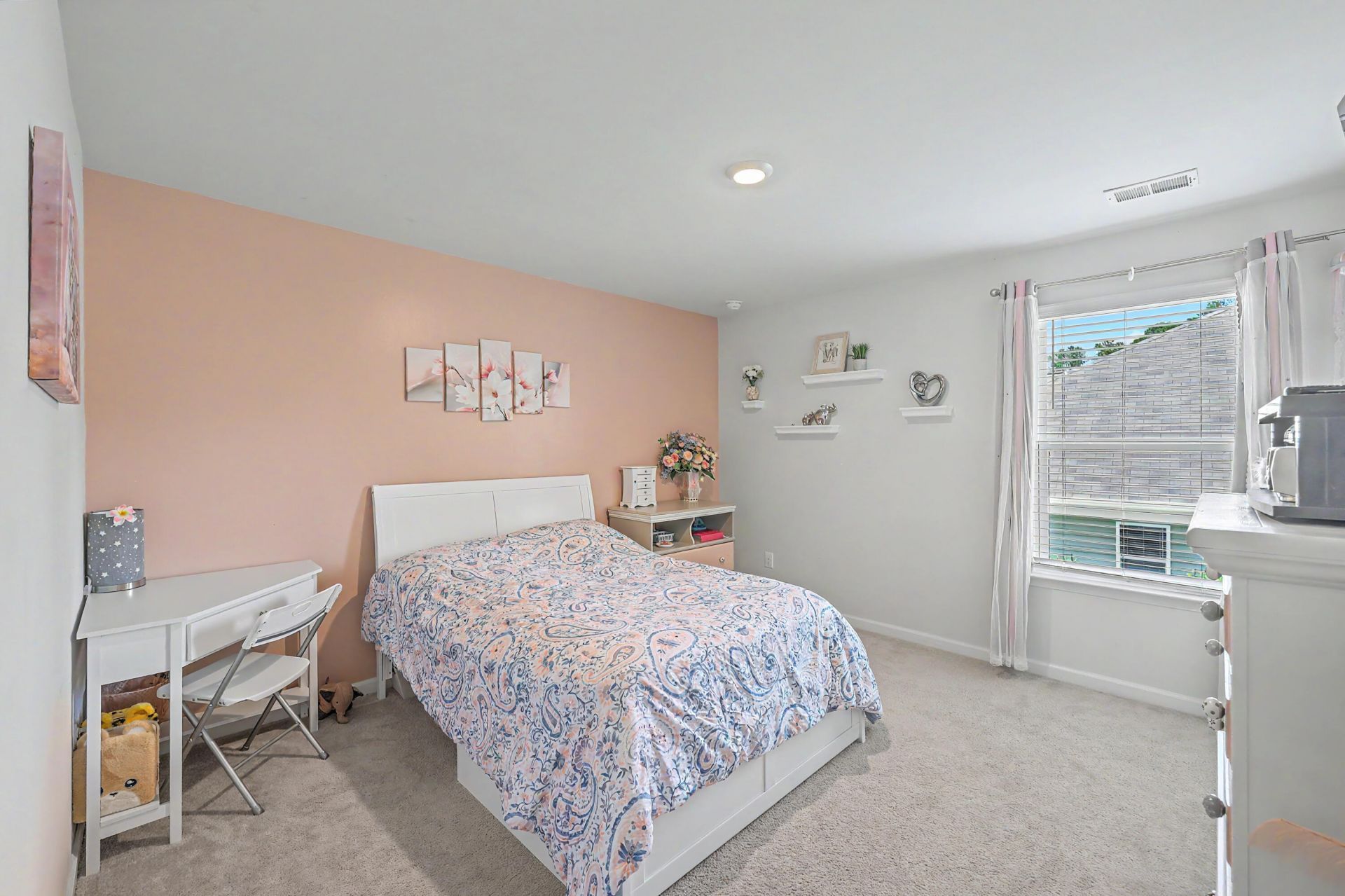 241 Celestial Boulevard Photo 27