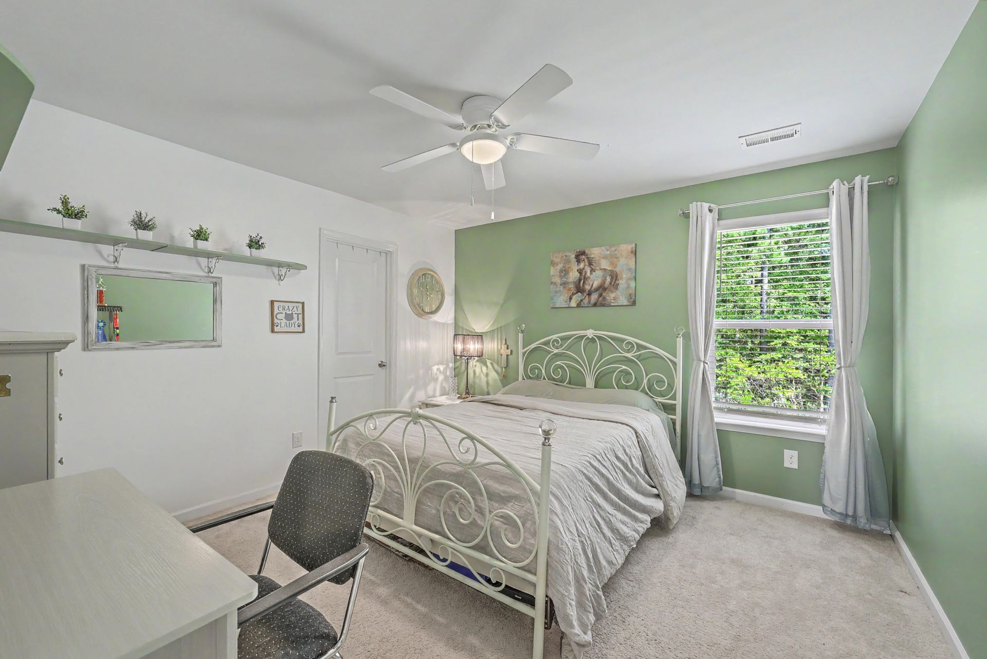 241 Celestial Boulevard Photo 28