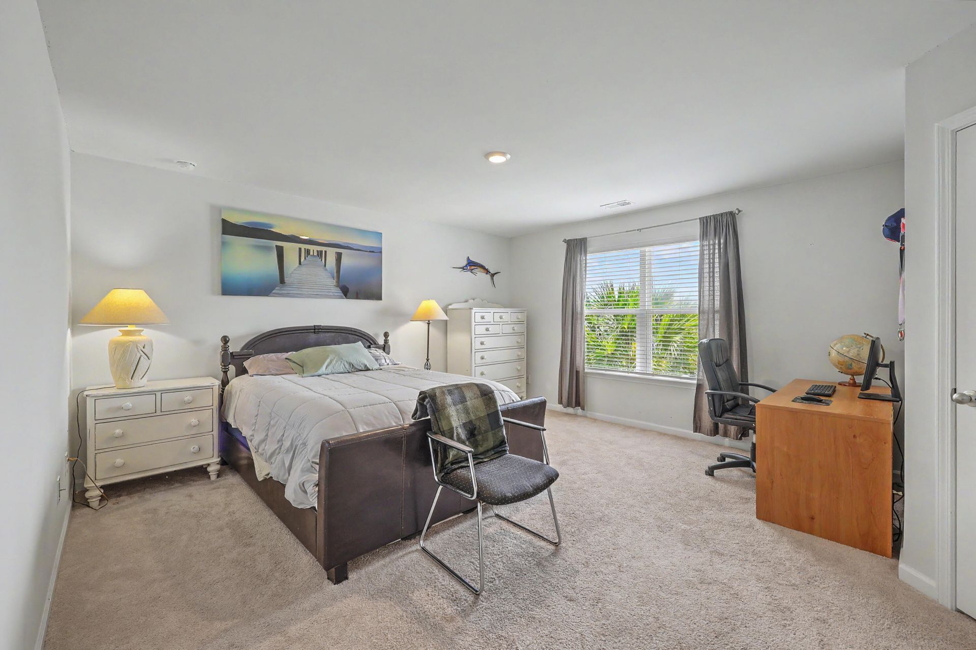 241 Celestial Boulevard Photo 32