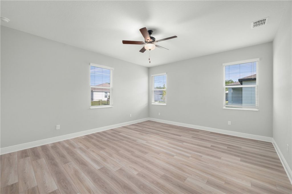 9335 101st Avenue , Vero Beach, FL 32967 Photo