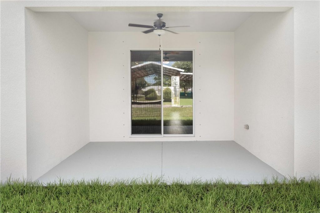 9335 101st Avenue , Vero Beach, FL 32967 Photo