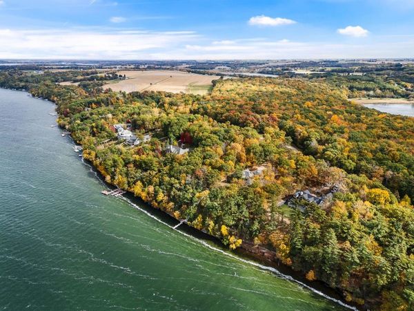 L2 Oakwood Avenue, Green Lake, WI 54941