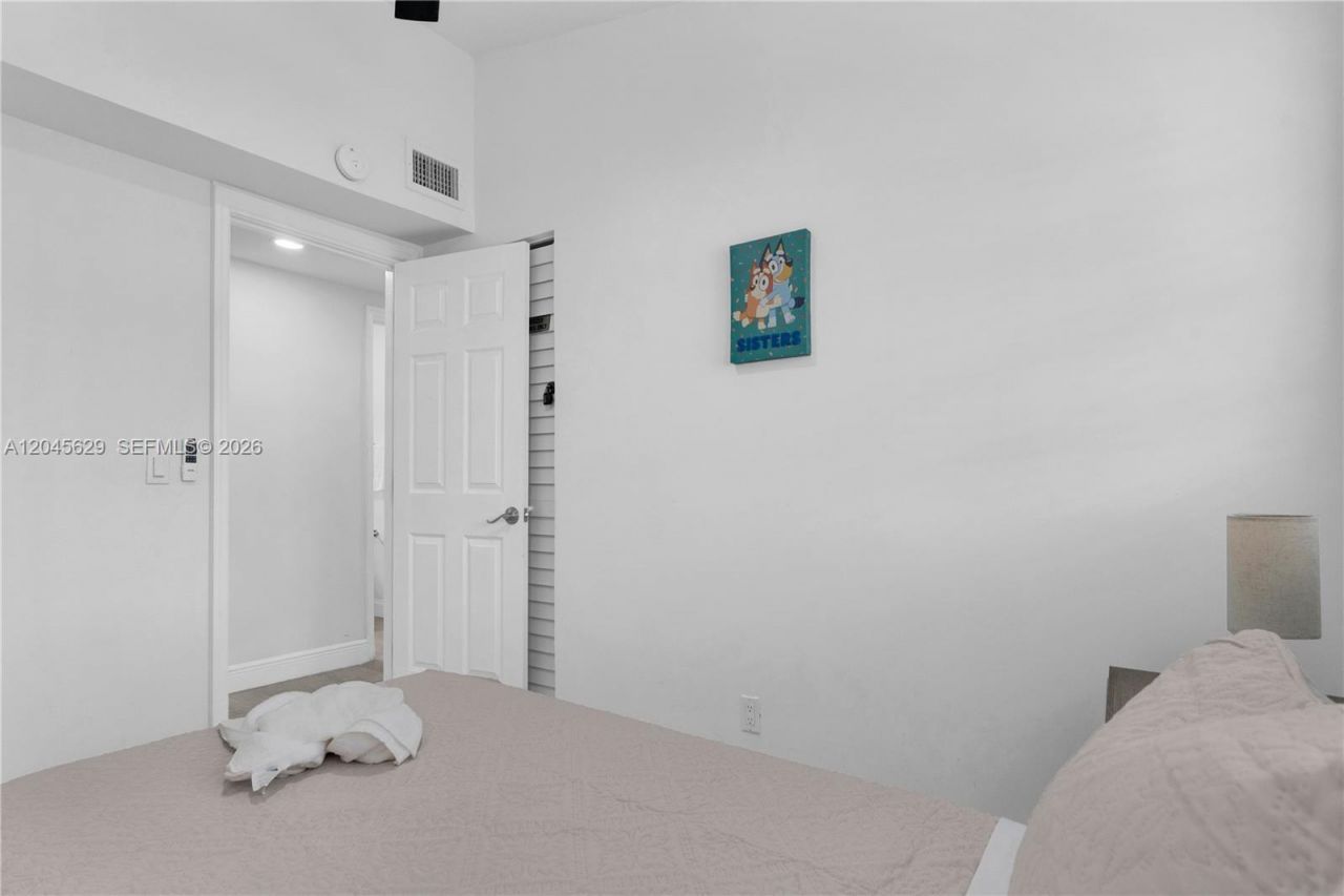 1016 SW 22nd Ter, Fort Lauderdale, FL 33312 Photo