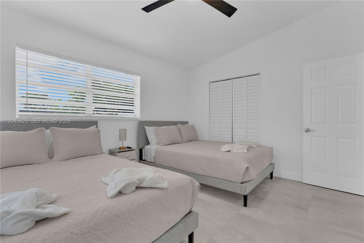 1016 SW 22nd Ter, Fort Lauderdale, FL 33312 Photo